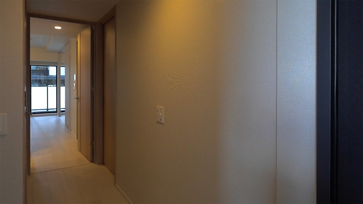 Before - リノベーション前の廊下の様子