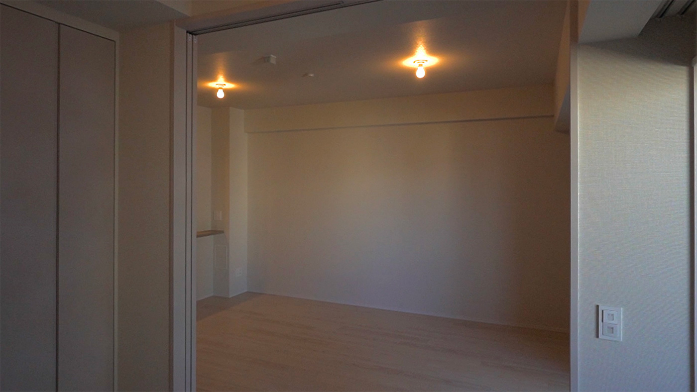 Before - リノベーション前のLD壁面の様子